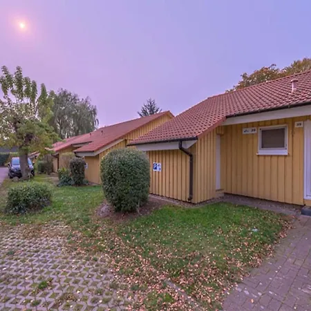Tatil Evi Skandinavischer Doppelbungalow Mit Terrasse Im Mirow *